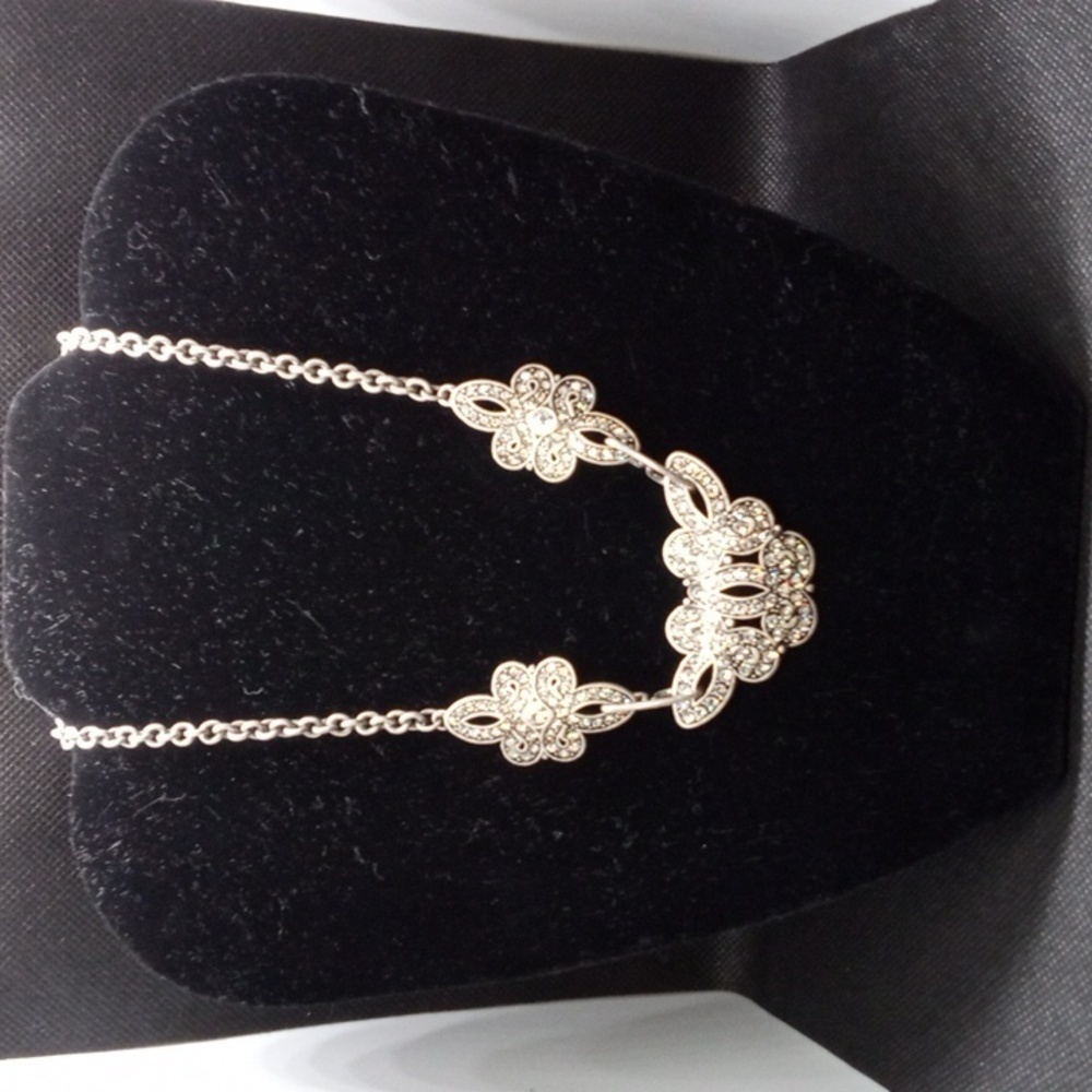 TOUCHSTONE SWAROVSKI STATEMENT NECKLACE